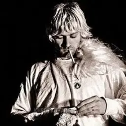 Kurt Heavenly 💋🕯️👥🎭✨