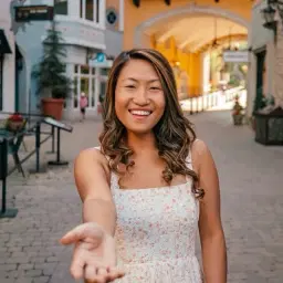 Annie Jiang ✈ Travel Creator