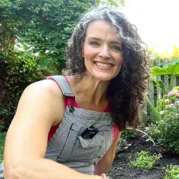 Heather Varkalis | Small Space Gardener