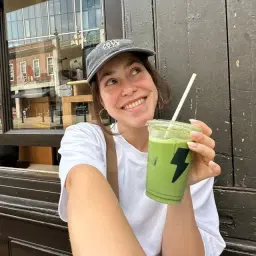 SYLVANA | food, cats & travel 🦋✨