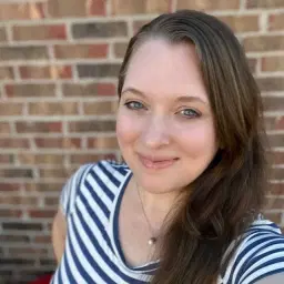 Joanie ~ Homemaking Homeschool Mom