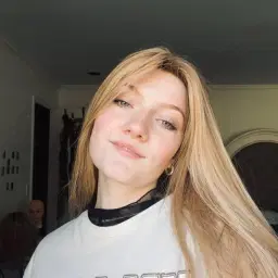 Elyssa Joy Klaasen 🌴