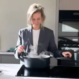 Suzanne van der Staaij