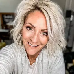 LORI ALDOUS/ Over 50 Beauty Expert