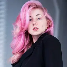 Olena Vynohradova