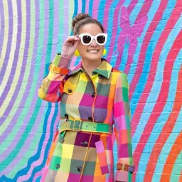 Jennifer Lake // Style Charade