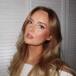 Anna Annora
