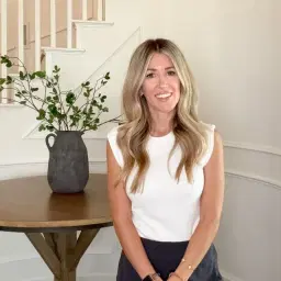 Hilary | simple home