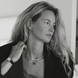 Anouk Yve